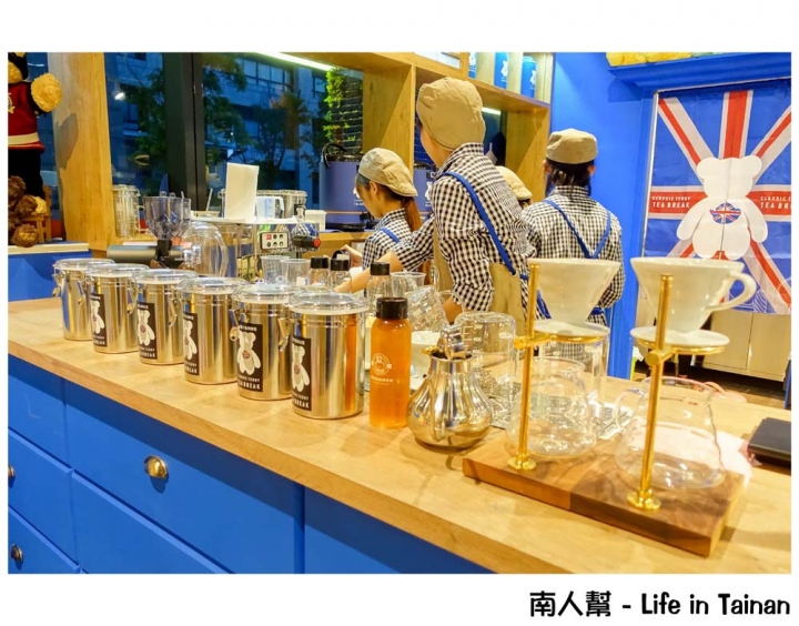 【台南中西區-美食】輕奢奶茶第一品牌｜台南限定款｜南臺灣首家以泰迪熊為主題的奶茶鋪 ~ 精典泰迪的奶茶鋪