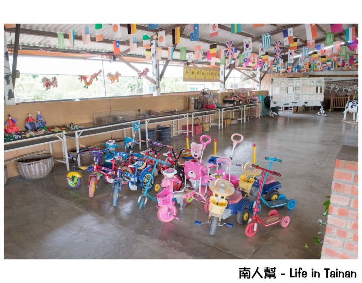 【台南柳營-景點】體驗鐵道文化｜搭乘五分車｜欣賞兩旁柳營鄉純樸農村景色 ~ 八老爺車站-乳牛的家