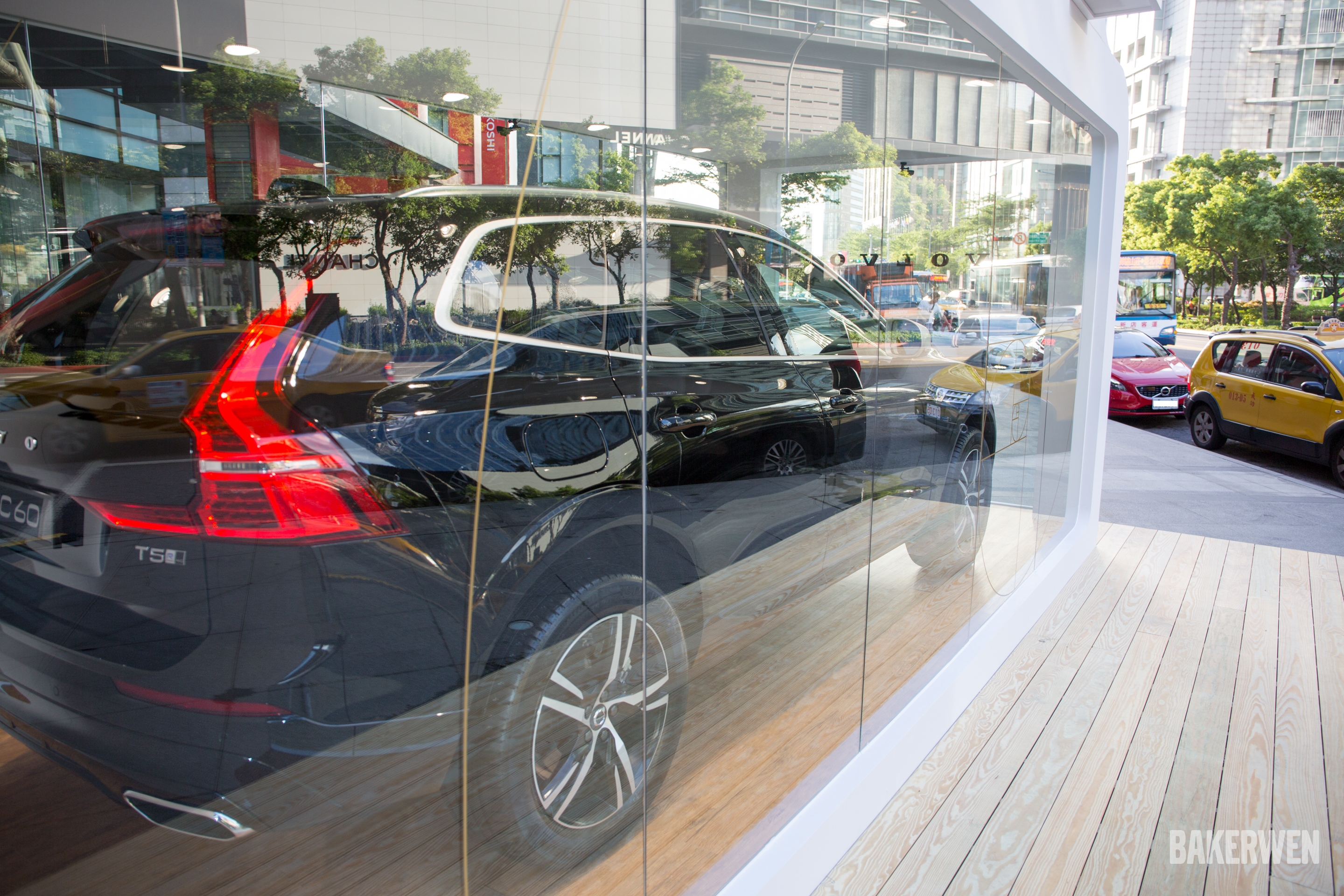 守護美好時刻 - All New Volvo XC60 閃現信義區