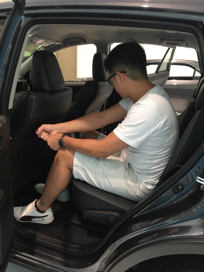 RAV 4 和CX5展間看車心得 (含圖)
