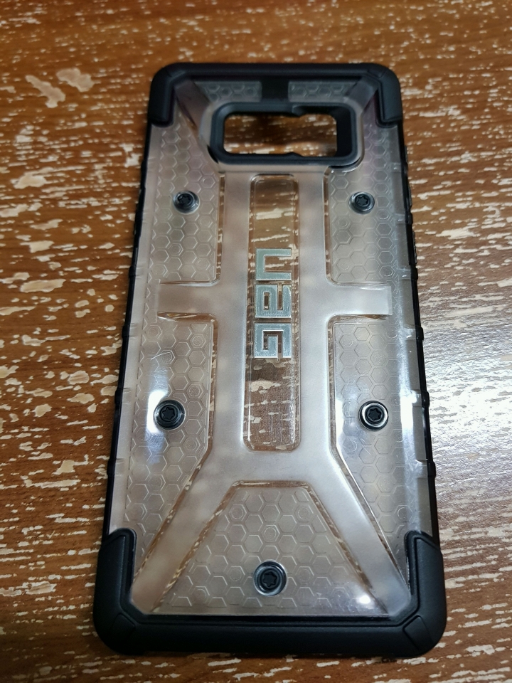 S8+ UAG的殼可以貼玻璃保貼嗎？