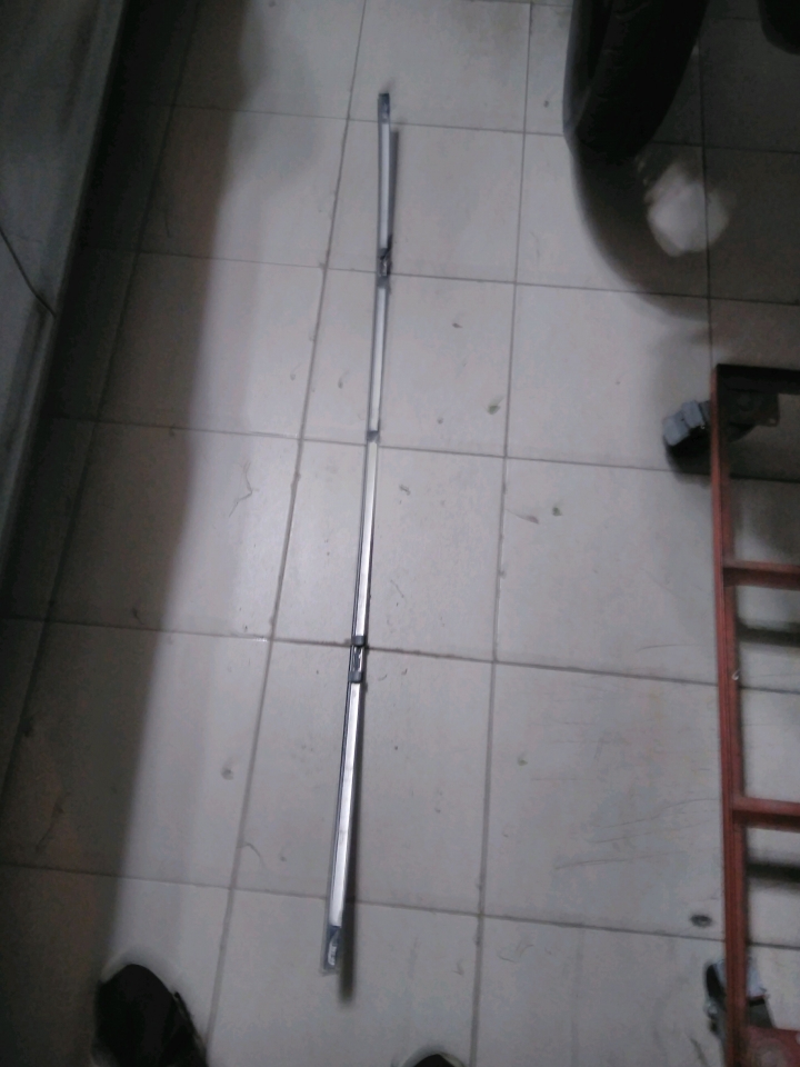 求助馬三一代，車頂飾條問題，脫落