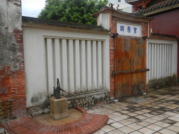 乘 雨 騎 遊 鳳 山 古 蹟 文 藝 之 旅