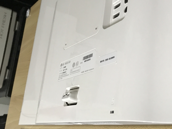 ErgoMap人因地圖 漂浮式-桌用人體工學螢幕架 真的有漂浮感,以後可以站著使用了!