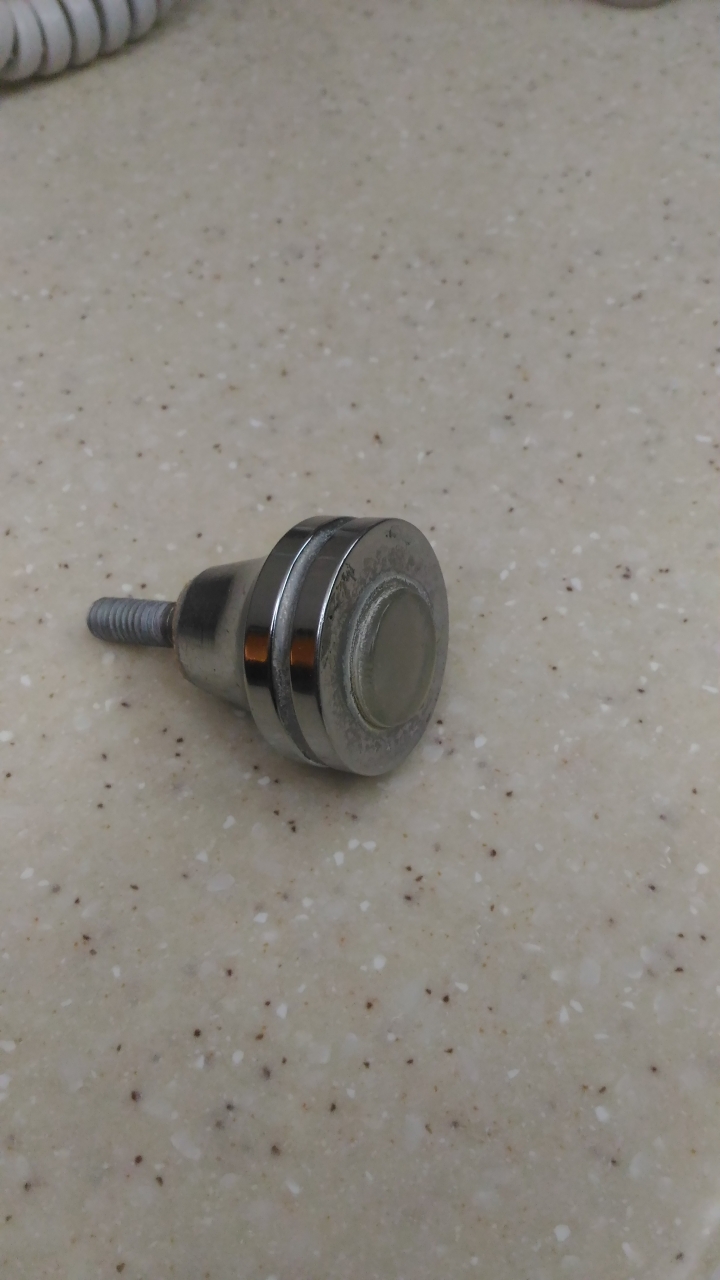 請問淋浴玻璃門把手