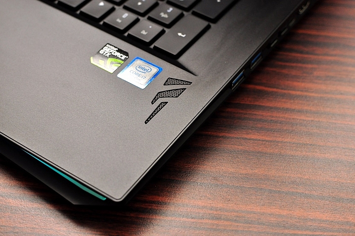 AORUS X9旗艦筆電，打造極輕極薄的高效能遊戲筆電