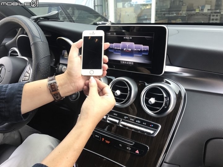 賓士 GLC 300 美規 加裝Apple CarPlay