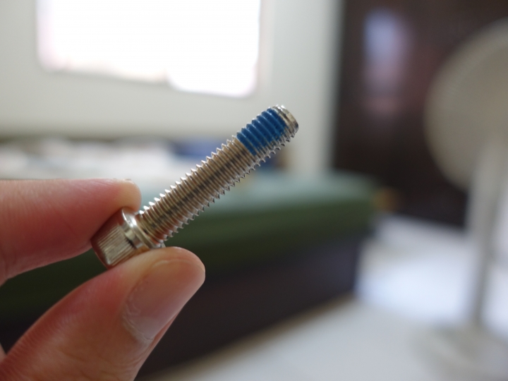 【心得】拯救痠痛的最佳組合救星！ErgoMap人因地圖人體工學鍵盤架與螢幕架