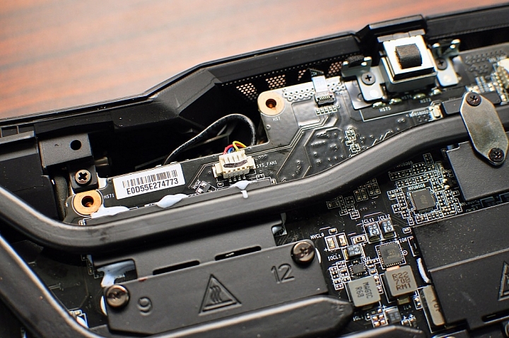 AORUS X9旗艦筆電，打造極輕極薄的高效能遊戲筆電