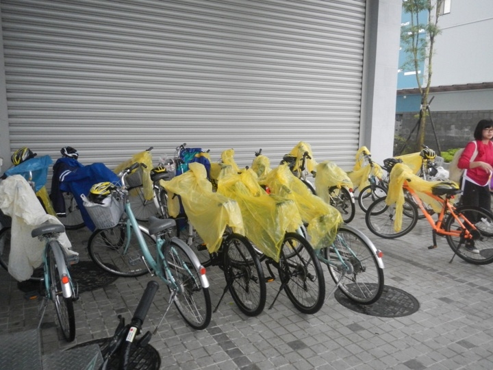 乘 雨 騎 遊 鳳 山 古 蹟 文 藝 之 旅