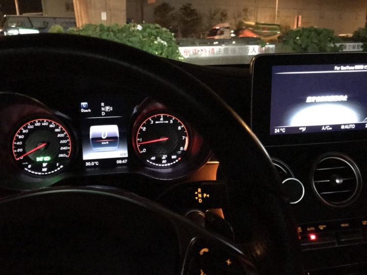 c300的前檔起霧
