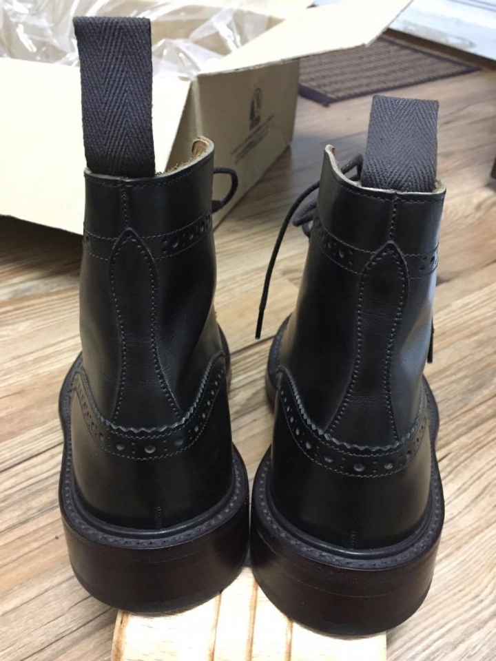 [哪尼開箱] 日本樂天二手 Tricker's stow espresso 驚奇!!!