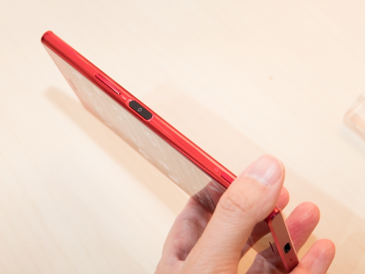 XZ Premium鏡紅 台灣首發  SONY旗艦促銷月同步展開