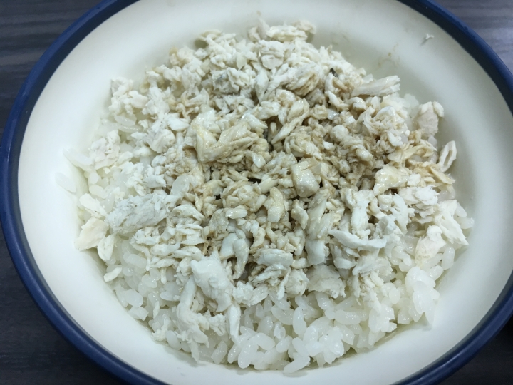[食記] 無刺虱目魚，在地人推薦的美味虱目魚飯，近台灣台北捷運萬芳醫院站