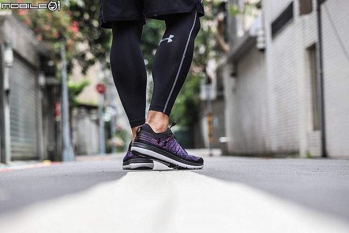 「一鞋多穿」 多功能編織跑鞋 UA Threadborne Fortis 3開箱分享
