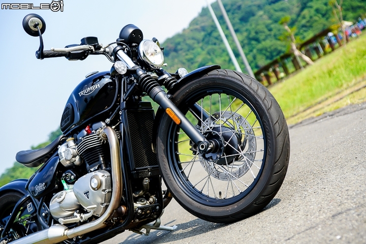 英倫也能美式風 2017 Triumph Bonneville Bobber