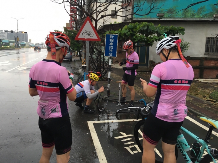 粉嶺族～雨神降臨、大雨下不停的～台中-墾丁300公里