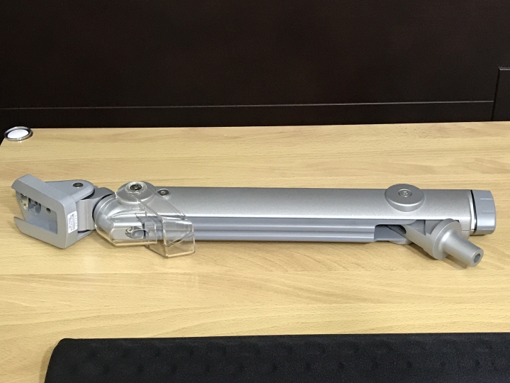 ErgoMap人因地圖 漂浮式-桌用人體工學螢幕架 真的有漂浮感,以後可以站著使用了!