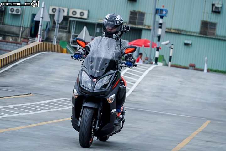 [採訪]想買車先試乘 AEON 宏佳騰 Elite 300R 試駕活動台北上午場紀錄