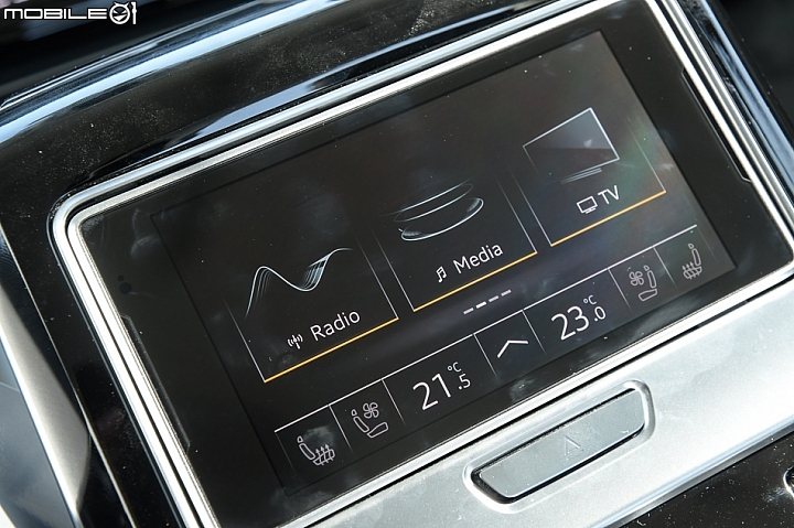 科技無止境 Audi 全新第四代 A8 L 60 TFSI quattro 西班牙奇幻試駕