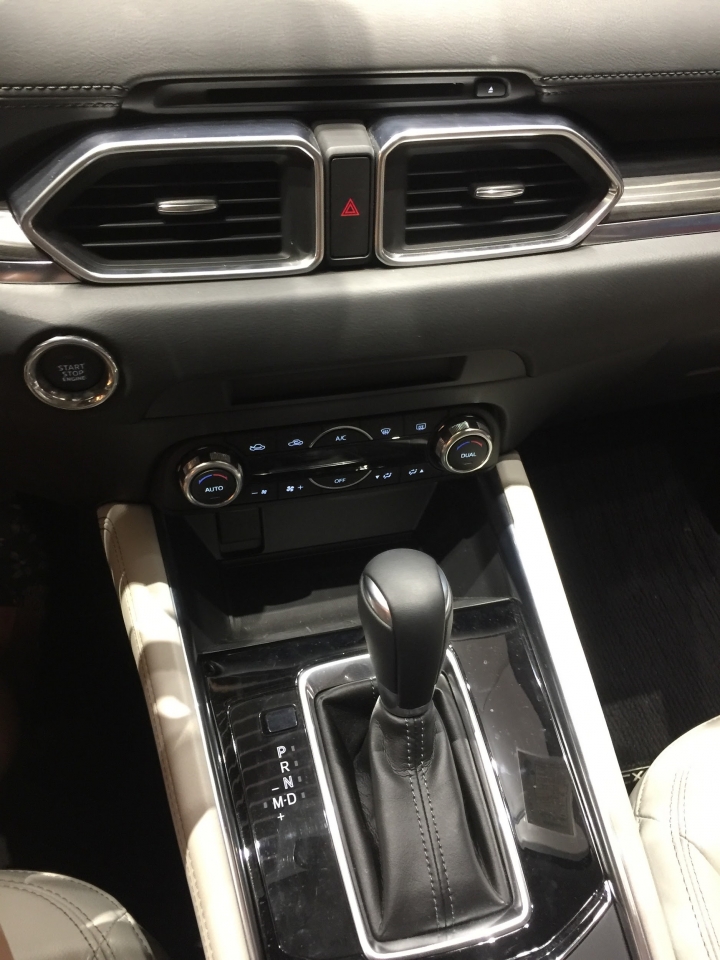 RAV 4 和CX5展間看車心得 (含圖)