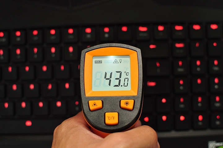 AORUS X9旗艦筆電，打造極輕極薄的高效能遊戲筆電