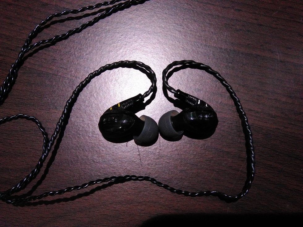 大公雞不專業的 Massdrop x NuForce EDC In-Ear Monitors 開箱