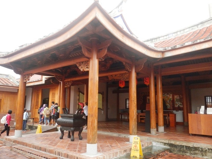 乘 雨 騎 遊 鳳 山 古 蹟 文 藝 之 旅
