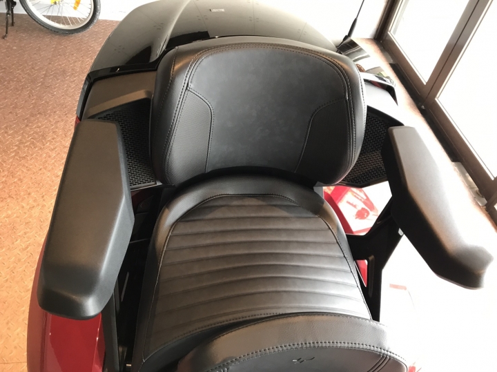 BRP can am SPYDER F3 Limited 小開箱～