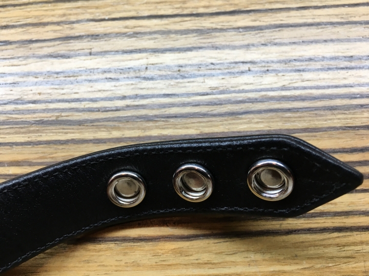 請問Chrome hearts 皮革手環真假？