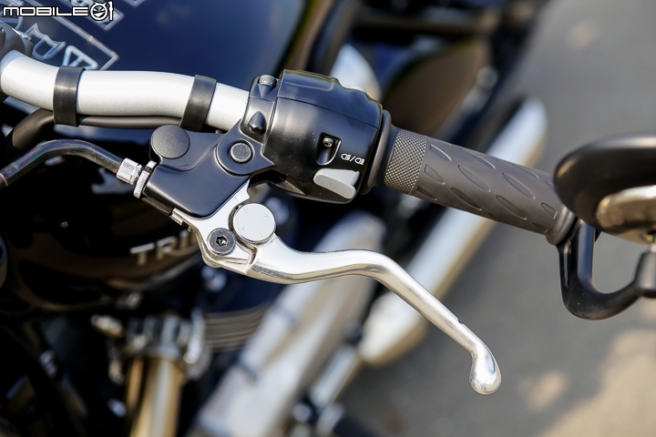 英倫也能美式風 2017 Triumph Bonneville Bobber