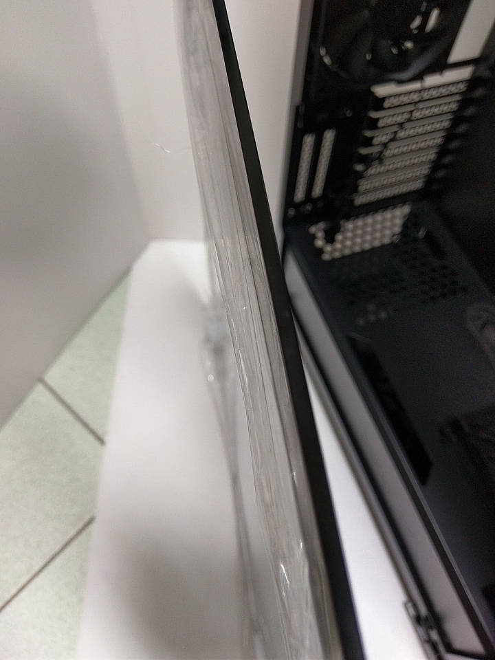 [開箱]全新魅力潮流 聯力Alpha 550簡單開箱