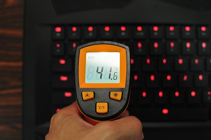 AORUS X9旗艦筆電，打造極輕極薄的高效能遊戲筆電