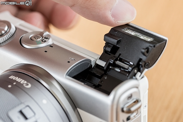 Canon EOS M100‧影像核心進化 DAF對焦導入！