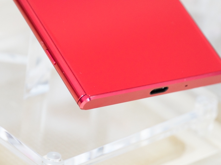 XZ Premium鏡紅 台灣首發  SONY旗艦促銷月同步展開