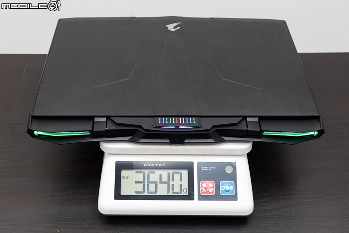 體驗華麗的燈光效果 AORUS X9 電競旗艦機上市