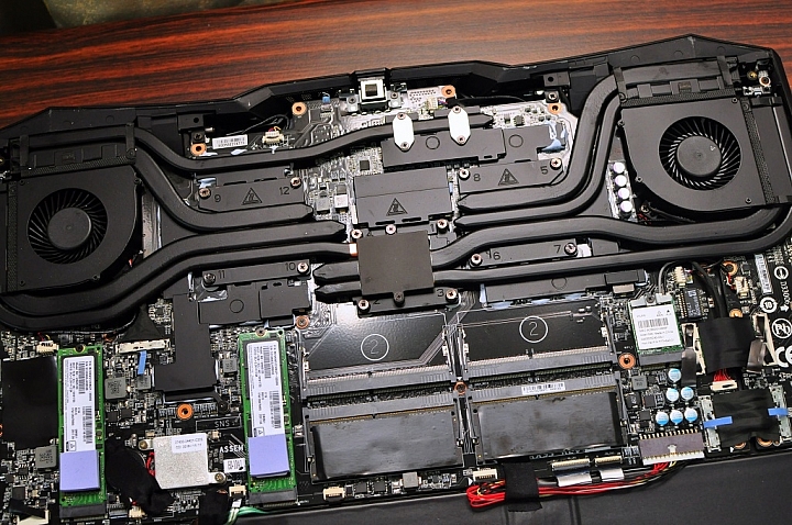 AORUS X9旗艦筆電，打造極輕極薄的高效能遊戲筆電