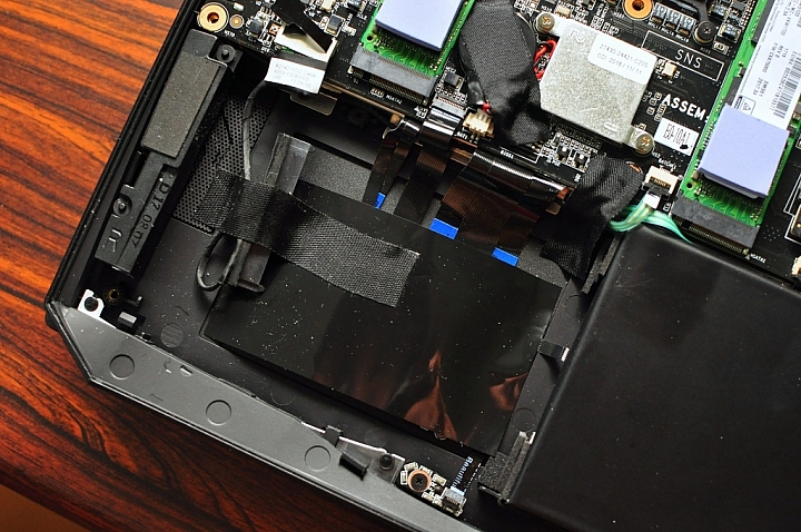 AORUS X9旗艦筆電，打造極輕極薄的高效能遊戲筆電