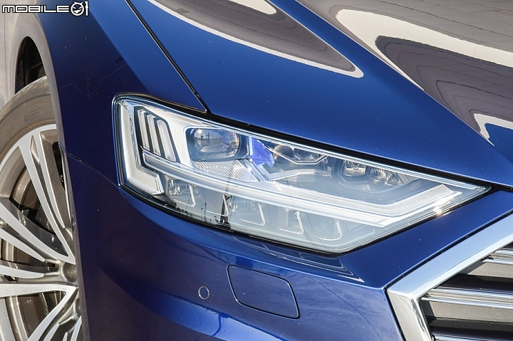 科技無止境 Audi 全新第四代 A8 L 60 TFSI quattro 西班牙奇幻試駕