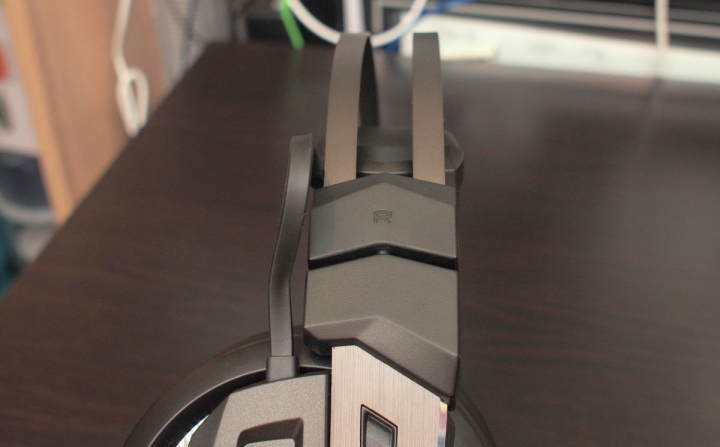 7.1 虛擬環繞 MSI Immerse GH-70 RGB 電競耳機簡單開箱