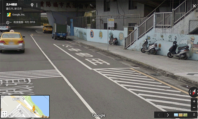 槽化線劃在這裡公車要橫著飛進去嗎？