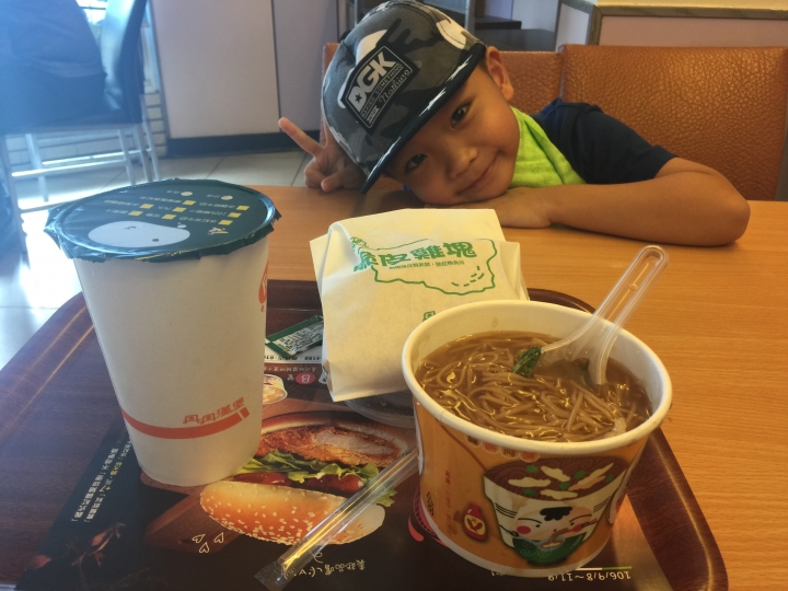 讓5歲孩子陪我完成多年前的鐵路環島計畫<景點美食篇1-1>