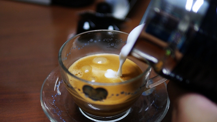 麻雀雖小 五臟俱全Nespresso Essenza Mini用夏日特調Affogato度過炎炎夏日