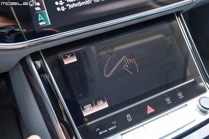 科技無止境 Audi 全新第四代 A8 L 60 TFSI quattro 西班牙奇幻試駕