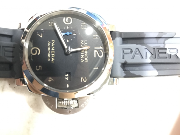 大家都在鑑定，煩請大大們也幫幫小弟鑑定鑑定沛納海PAM1359
