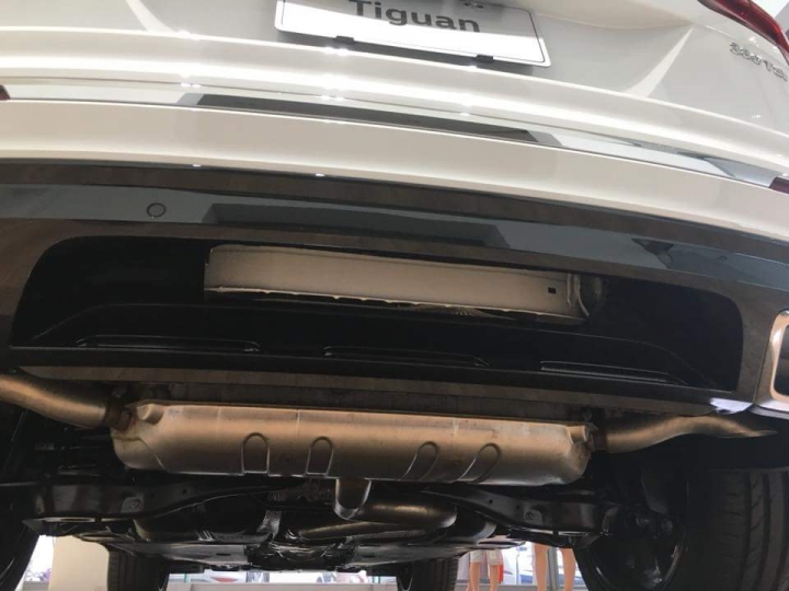 Tiguan R-LINE 380 後方左右排氣管是裝飾？
