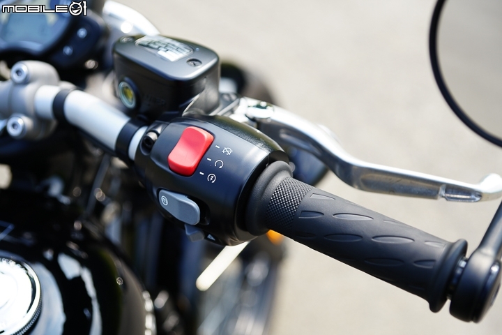 英倫也能美式風 2017 Triumph Bonneville Bobber
