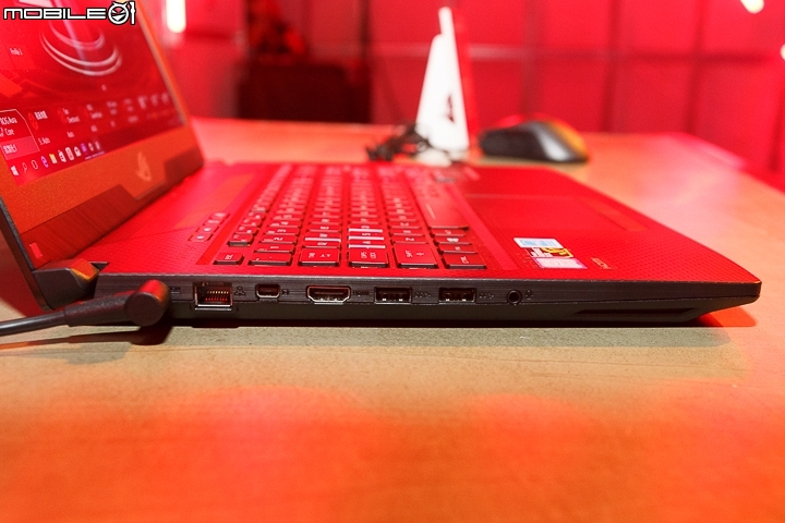 【採訪】為不同遊戲而生 ASUS 發表 ROG Chimera、Strix SCAR/Hero 電競筆電