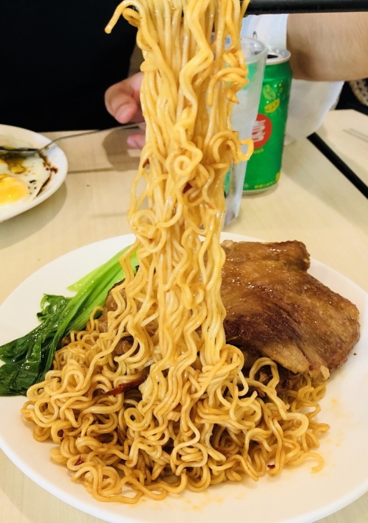 SOLO的玩樂指南【台北中山】茗香園冰室-平價超美味港式料理