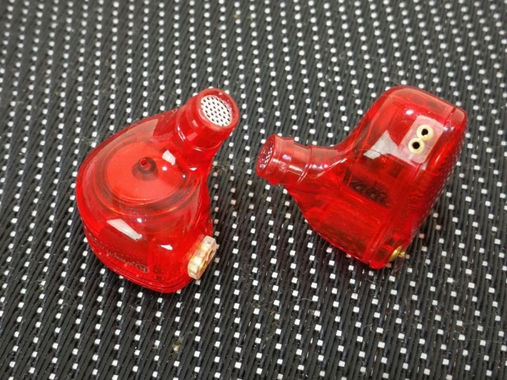 [耳機開箱]火速開箱!!TFZ Series 2 (S2)可換線入耳式耳機 -- 全面進化之Series1